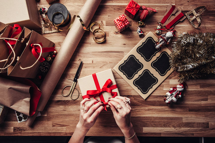 6 dicas para economizar com presentes de Natal sem fazer feio